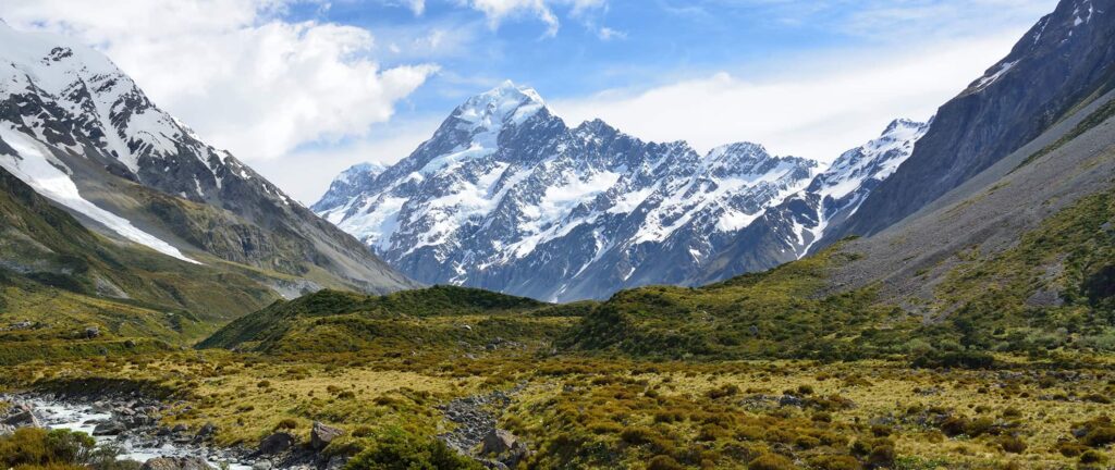 Make the Most of Your Trip to New Zealand: A Guide for Travelers
